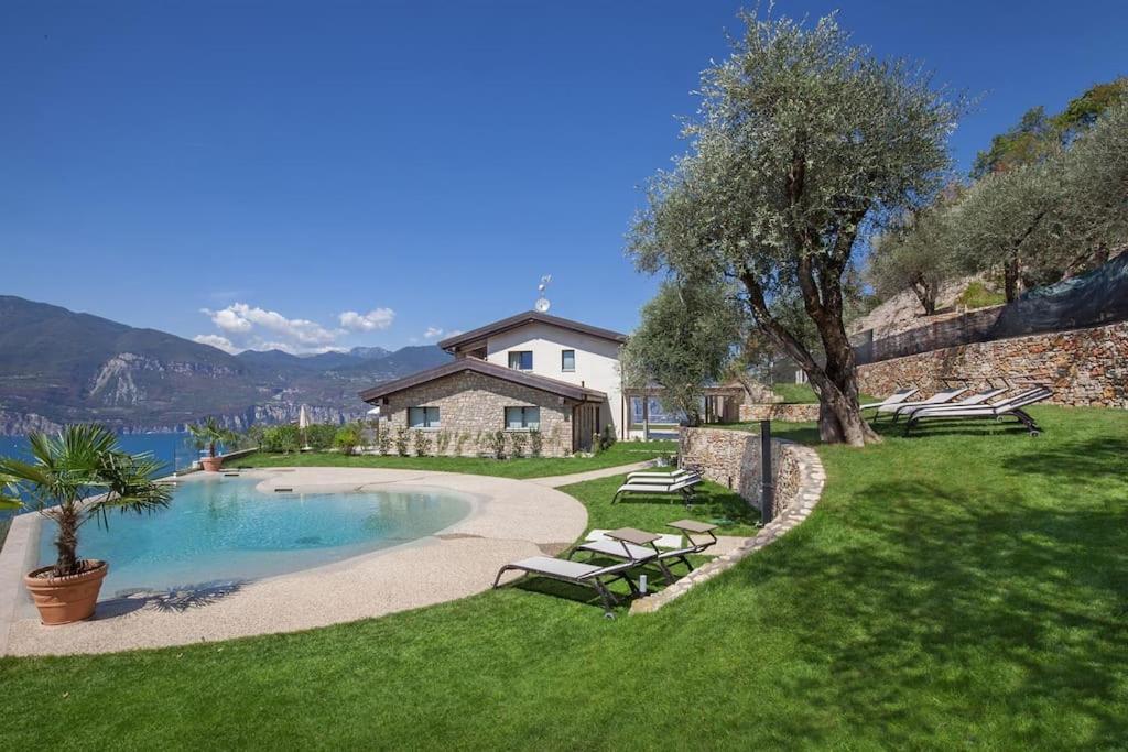 Villa Divina - Apt Divina Con Piscina E Vista Lago Castelletto Di Brenzone Ngoại thất bức ảnh